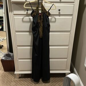 Rances gorgeous beaded black sexy dress. Szl XS. Beautiful beading. Slimming.